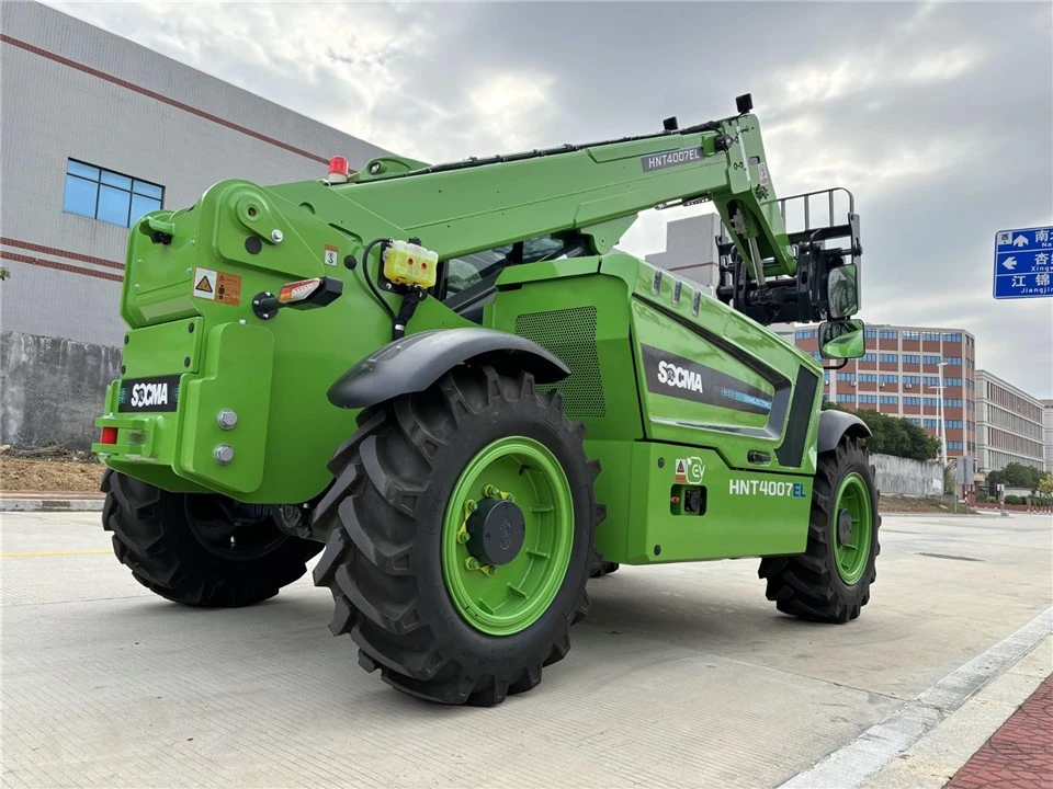 4Ton 7m Electric Telehandler With Diesel Engine ISO Certified For Farm Construction Retail Industries