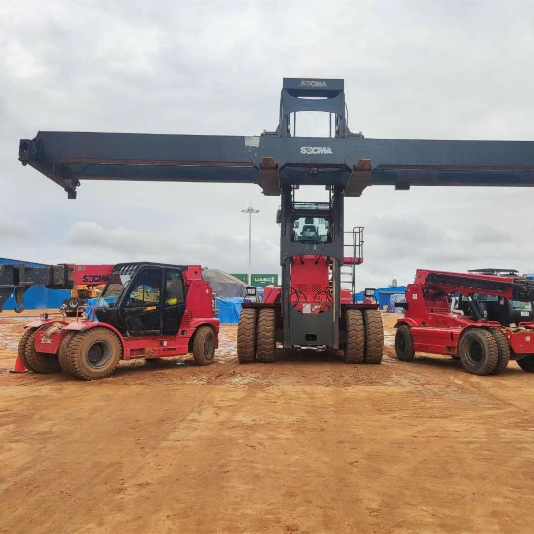 SOCMA 35t rough terrain forklift 7 SOCMA 35t rough terrain forklift 7