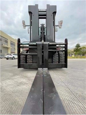 لیفتراک برقی باتری لیتیومی 10 تنی SOCMA